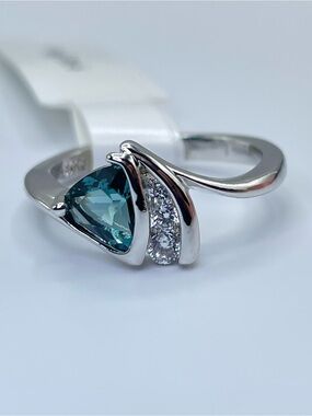 Swarovski Crystal Elements Teal Blue Crystal Dainty Minimalist Ring Sz 6